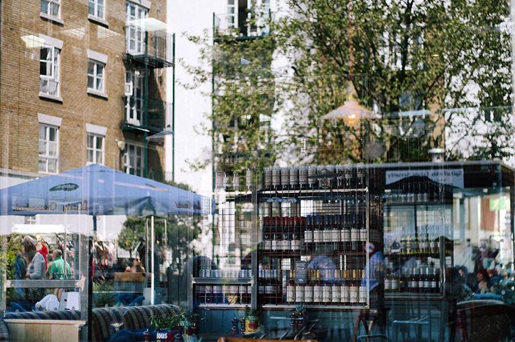 Reflection back to when London was sunny. ☀️