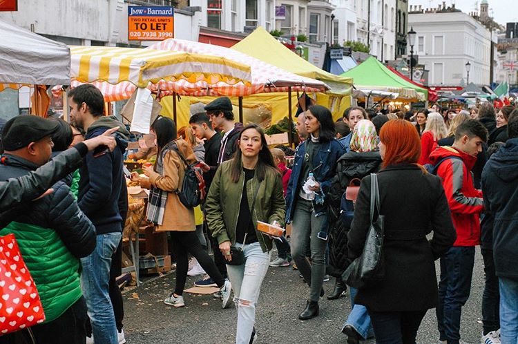 morning. portobello market.