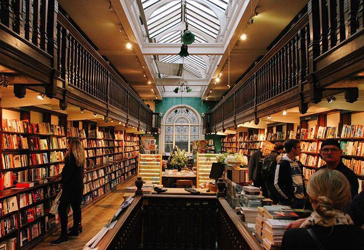 day. that photo that everybody has when they go to this bookshop.