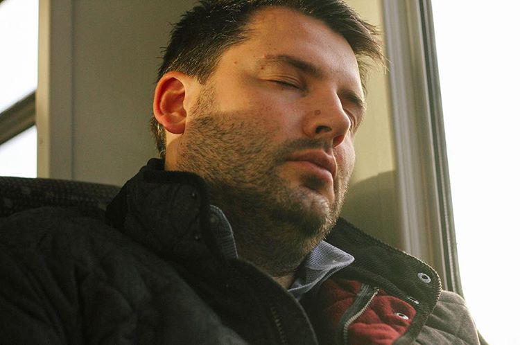 morning. commute shnooze.