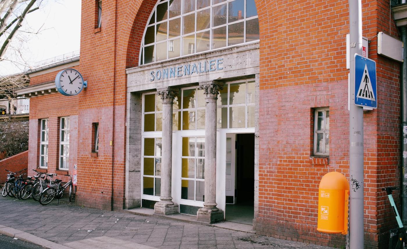 Sonnenallee Bahnhof