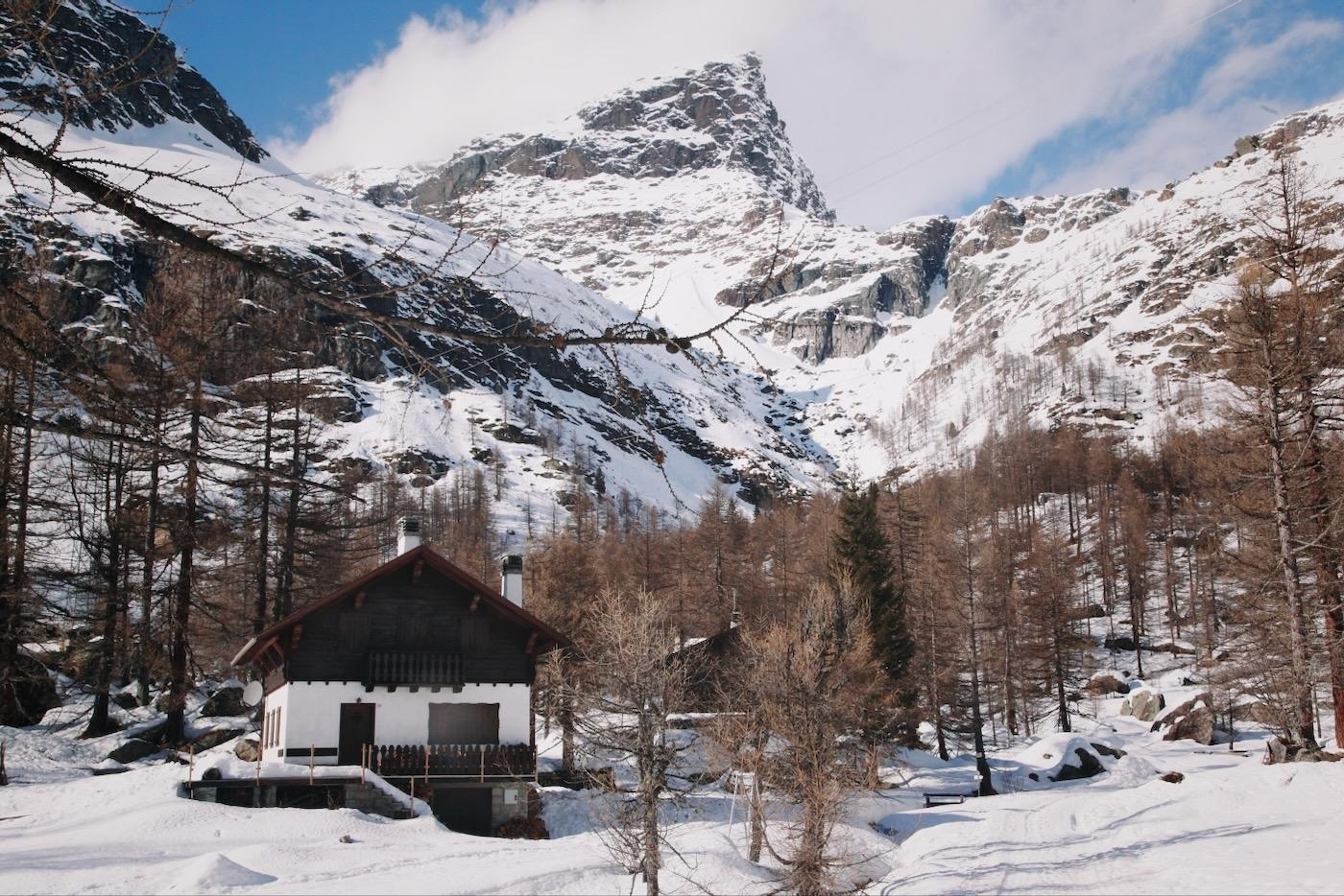 Rifugio under the peak